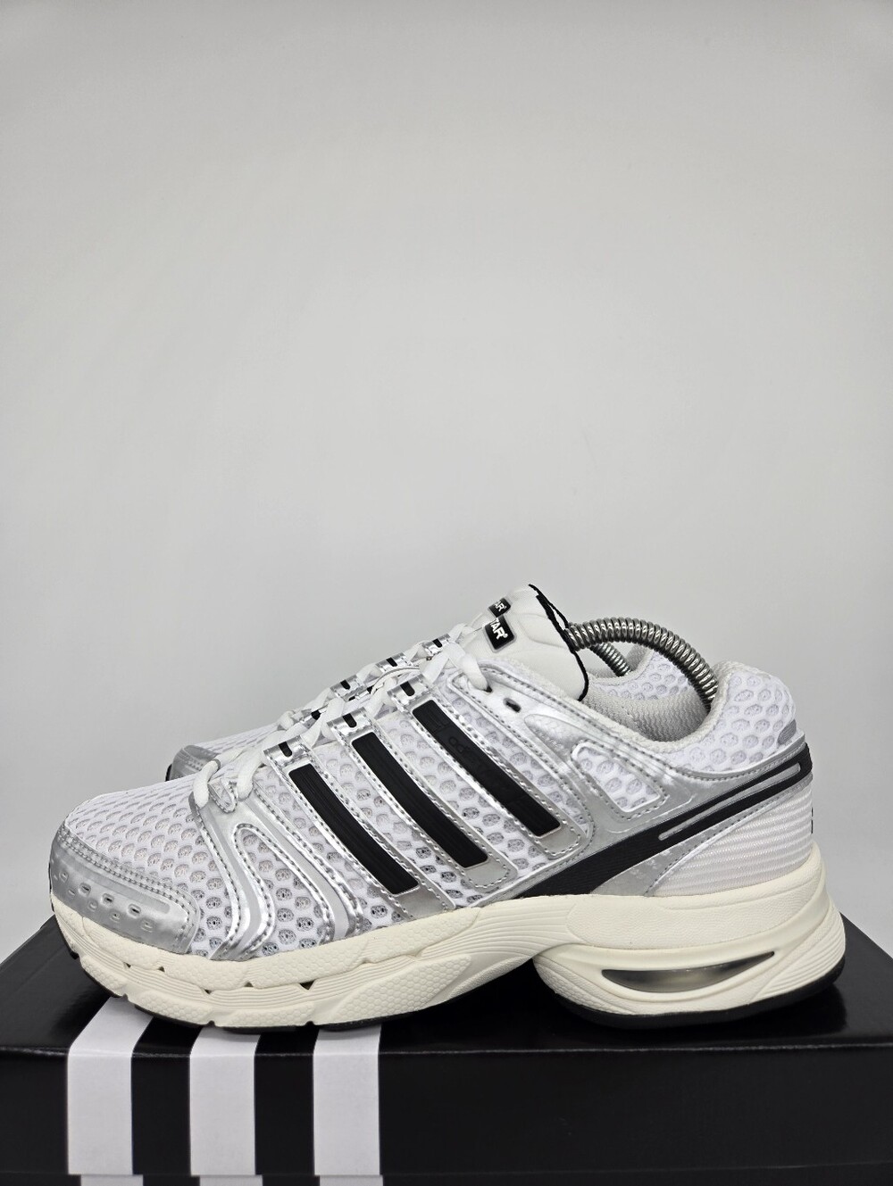 adidas Women's Adistar Control 5 KJ8781 White Core Black Silver Shoes Size 8